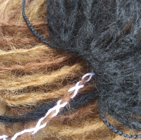 Black brown ombre tie on Loc extensions - Picture 4 of 8